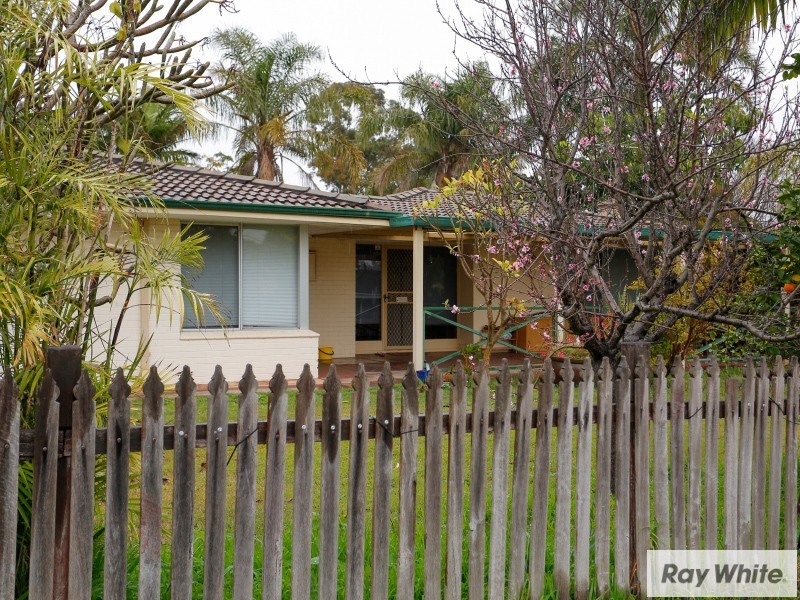 31 Gotha Way, Forrestfield WA 6058