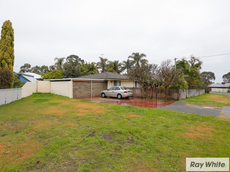 31 Gotha Way, Forrestfield WA 6058