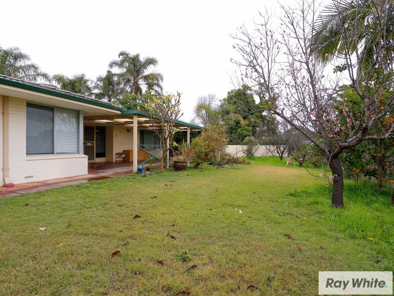 31 Gotha Way, Forrestfield WA 6058