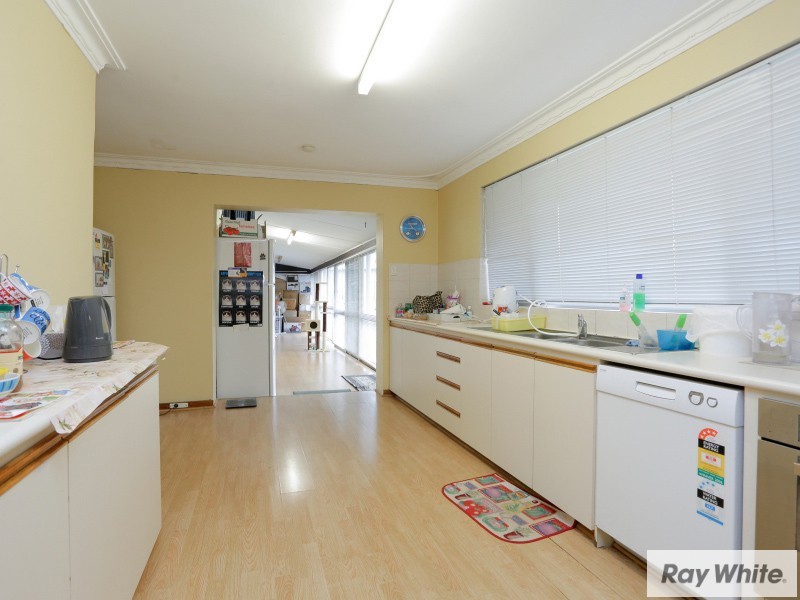 31 Gotha Way, Forrestfield WA 6058