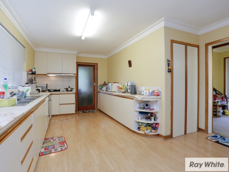 31 Gotha Way, Forrestfield WA 6058