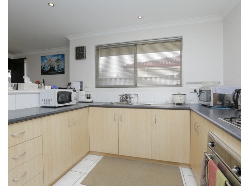 6/13 Bickley Rd, Cannington WA 6107