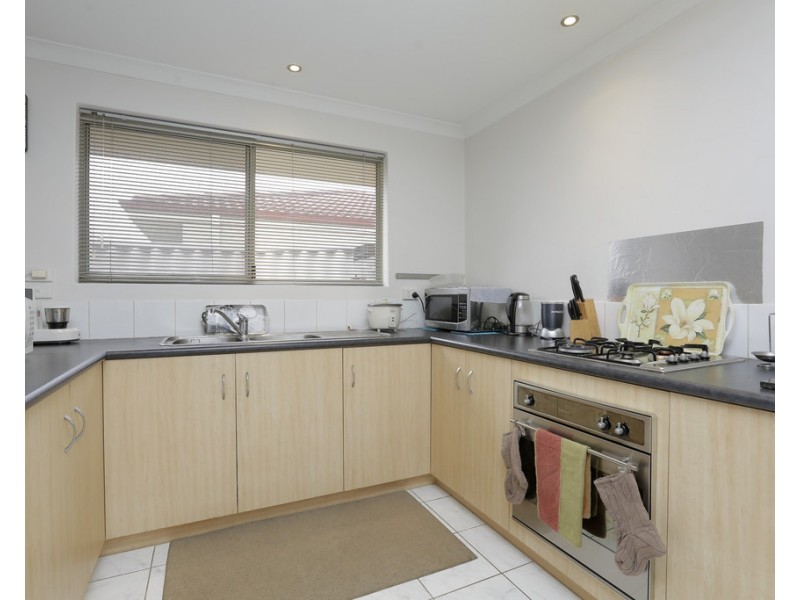 6/13 Bickley Rd, Cannington WA 6107