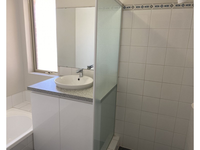 6/13 Bickley Rd, Cannington WA 6107