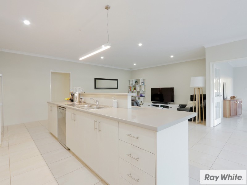 5 Seville Road, Forrestfield WA 6058