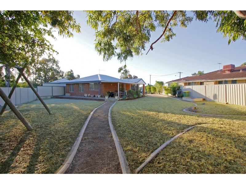 9 Torwood Close, Maddington WA 6109