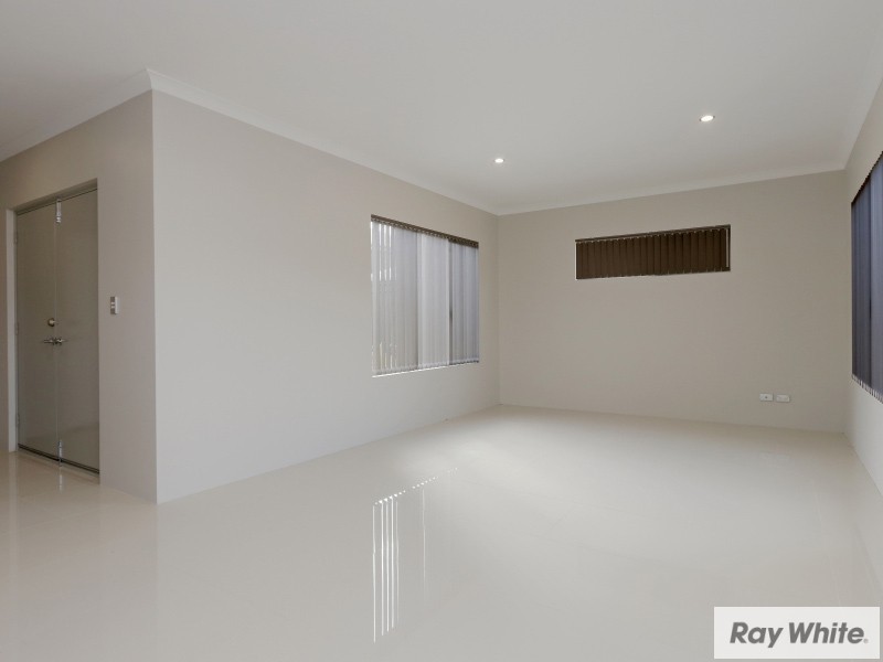 2-6/ 46 Marriamup St, Cannington WA 6107