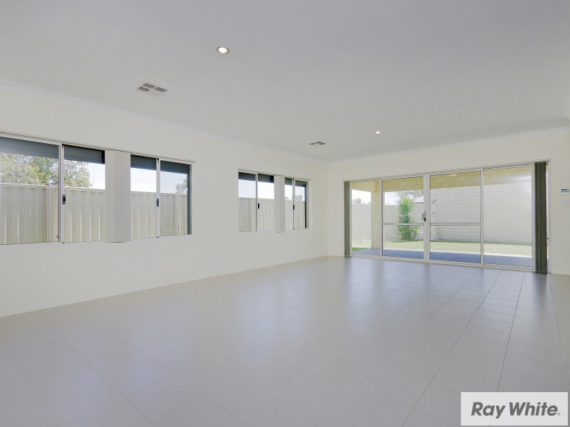 1/100 Elizabeth St, Beckenham WA 6107