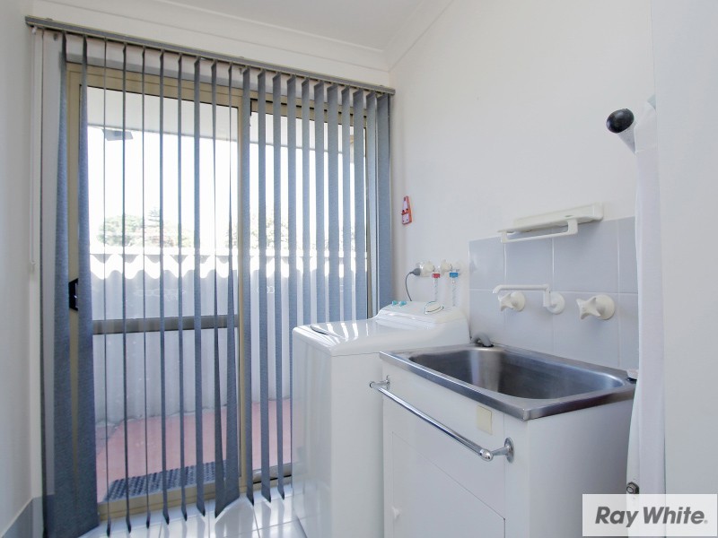 5/39 Spring Rd, Thornlie WA 6108