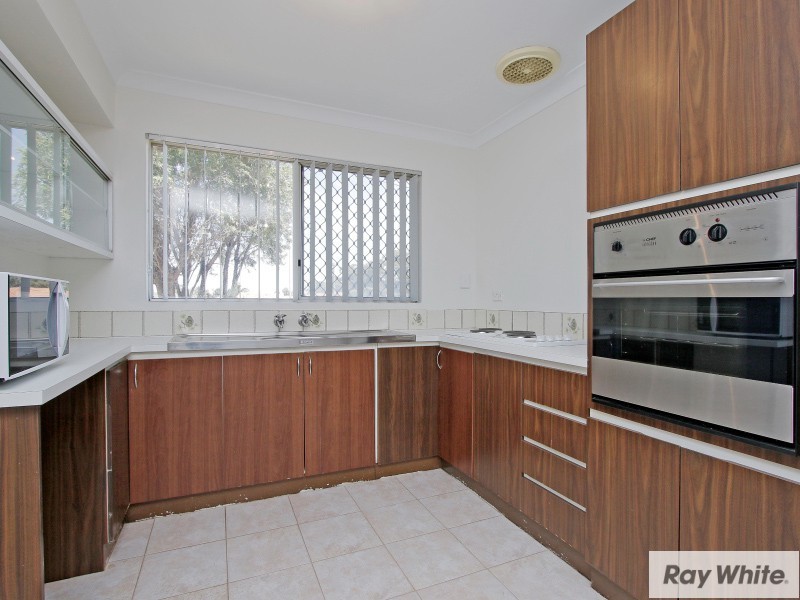 112 Railway Parade, Queens Park WA 6107