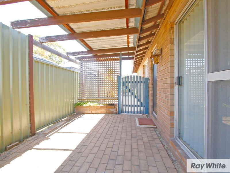 112 Railway Parade, Queens Park WA 6107