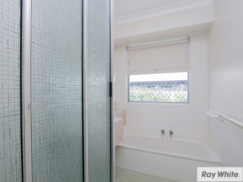 112 Railway Parade, Queens Park WA 6107