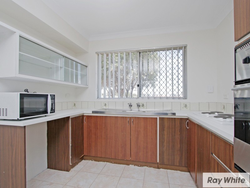 112 Railway Parade, Queens Park WA 6107