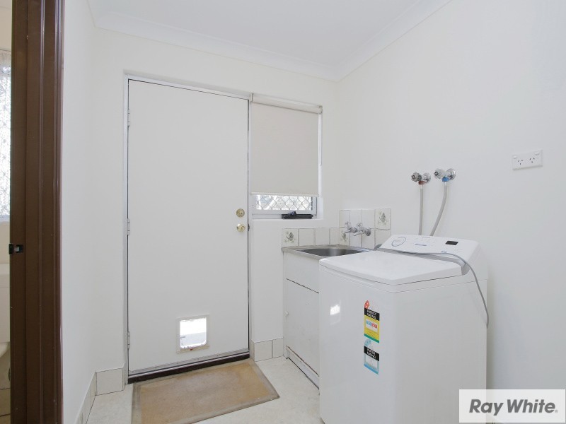 112 Railway Parade, Queens Park WA 6107