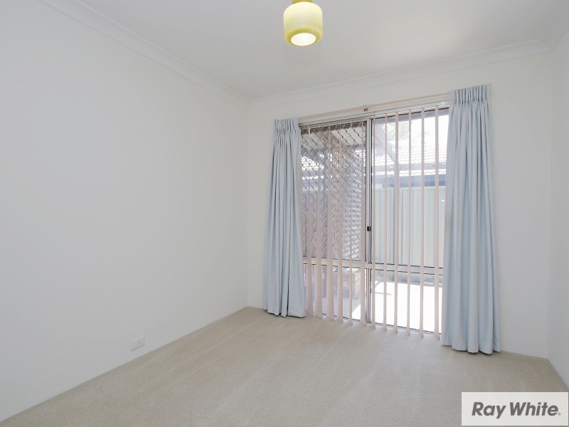 112 Railway Parade, Queens Park WA 6107