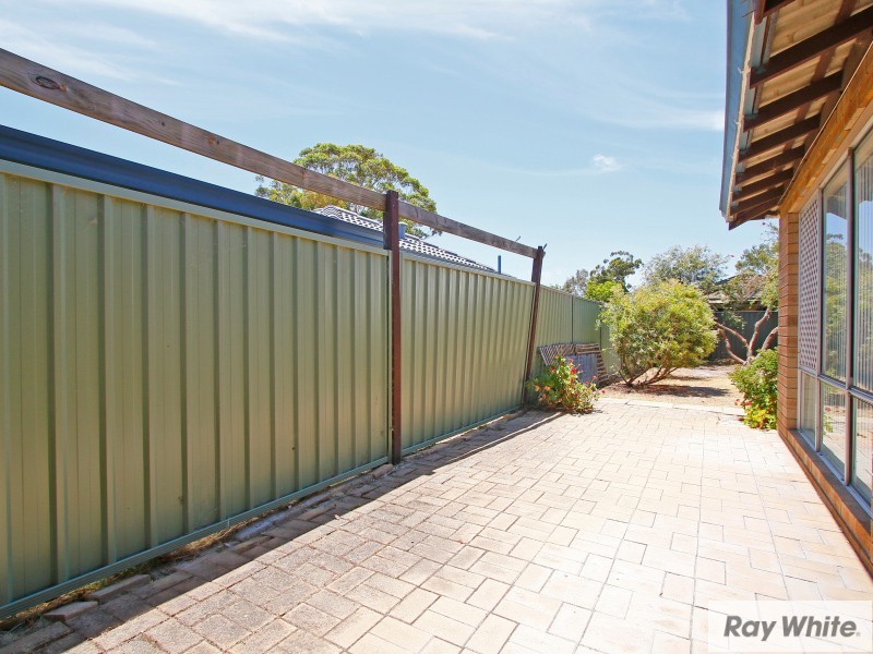 112 Railway Parade, Queens Park WA 6107