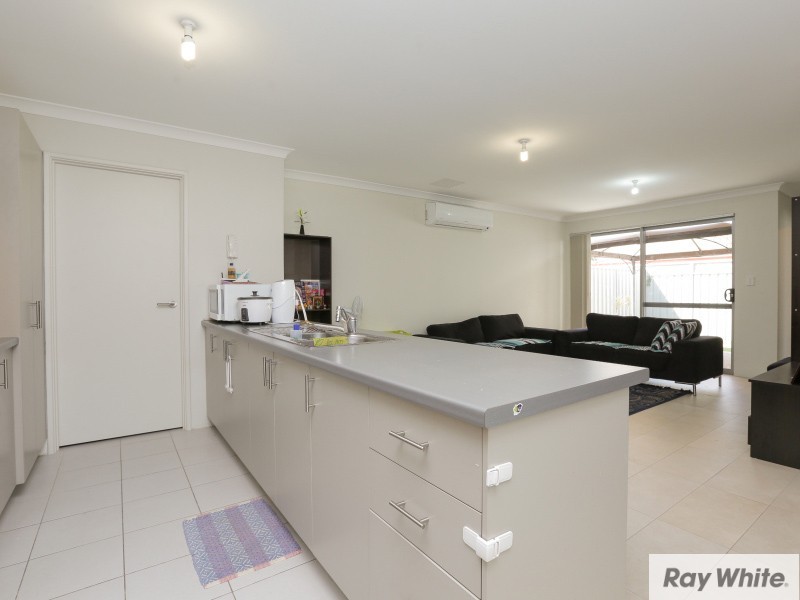 8/158 George St, Queens Park WA 6107