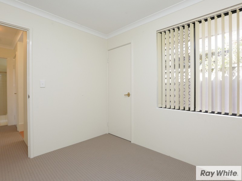 1/11 Wellington Street, Queens Park WA 6107