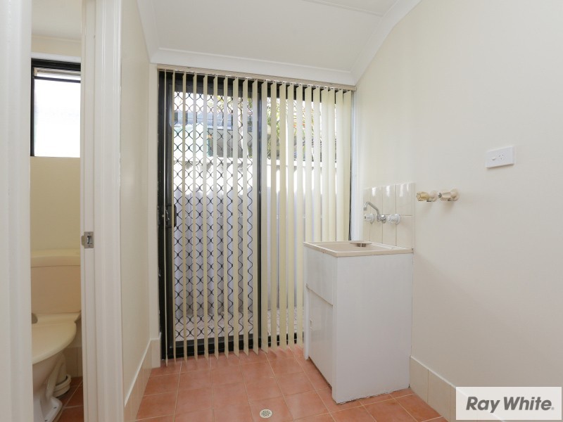 1/11 Wellington Street, Queens Park WA 6107