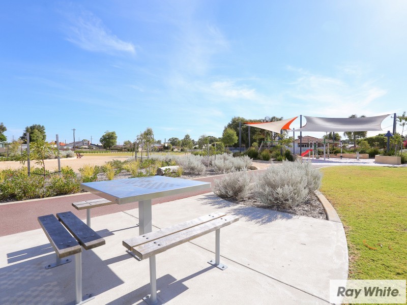 1/11 Wellington Street, Queens Park WA 6107