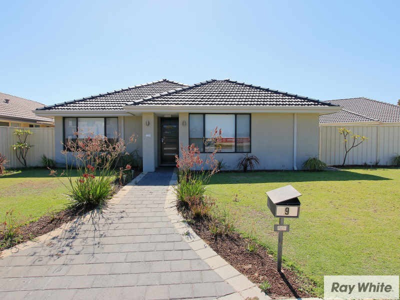 9 Glenariff Bvd, Canning Vale WA 6155