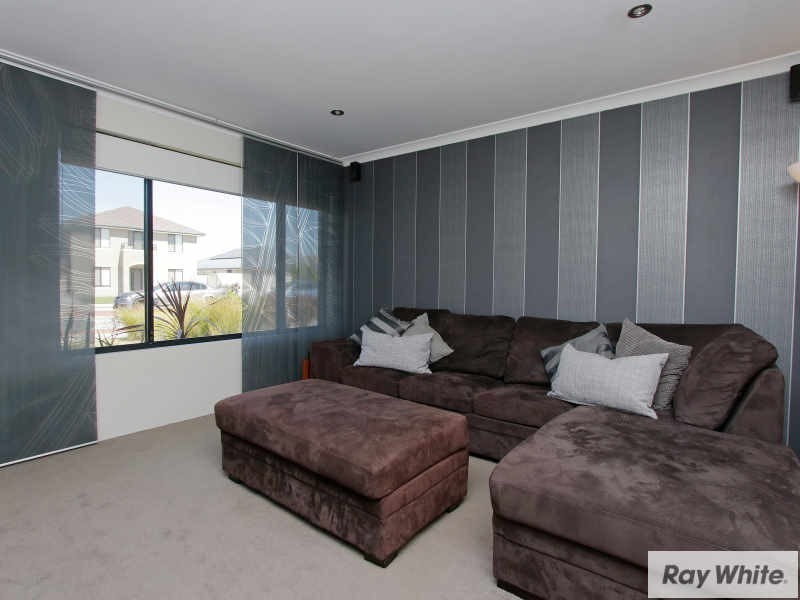 9 Glenariff Bvd, Canning Vale WA 6155