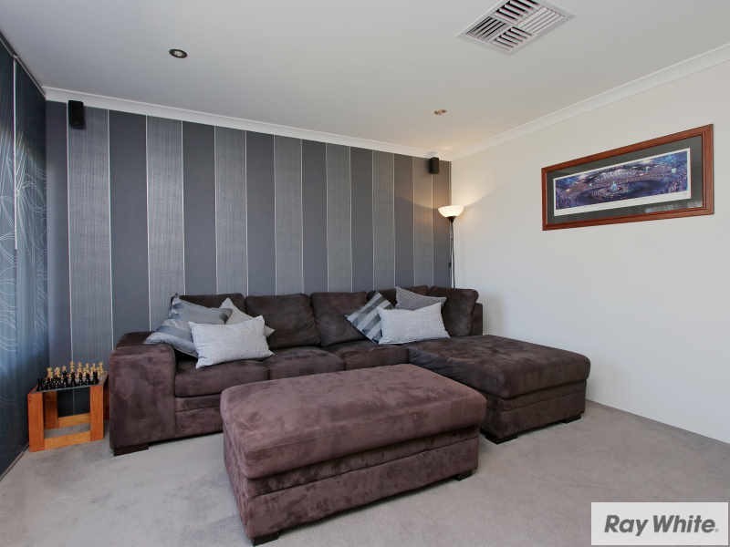 9 Glenariff Bvd, Canning Vale WA 6155