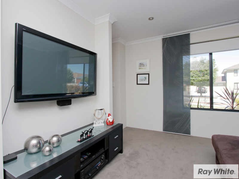 9 Glenariff Bvd, Canning Vale WA 6155
