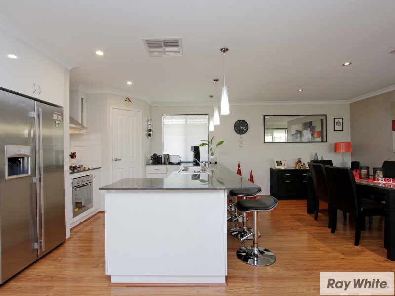 9 Glenariff Bvd, Canning Vale WA 6155
