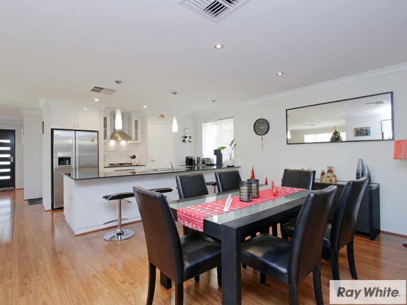 9 Glenariff Bvd, Canning Vale WA 6155