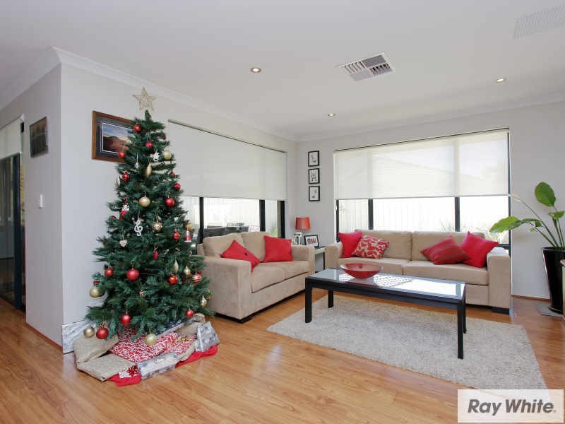 9 Glenariff Bvd, Canning Vale WA 6155