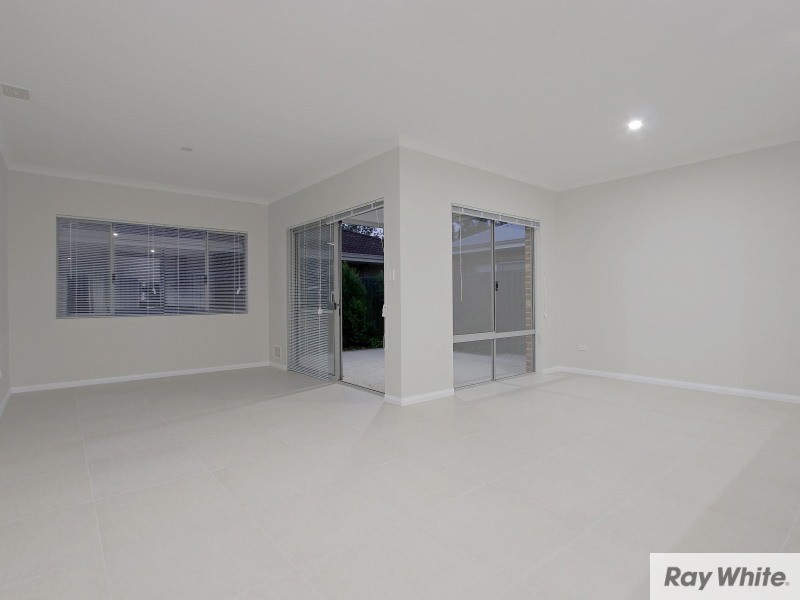 2/203 Hicks Street, Gosnells WA 6110