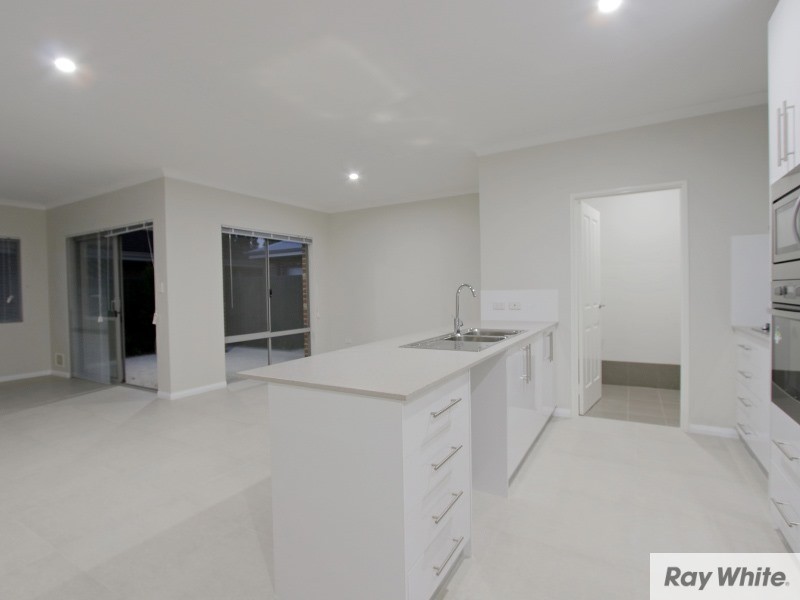 2/203 Hicks Street, Gosnells WA 6110