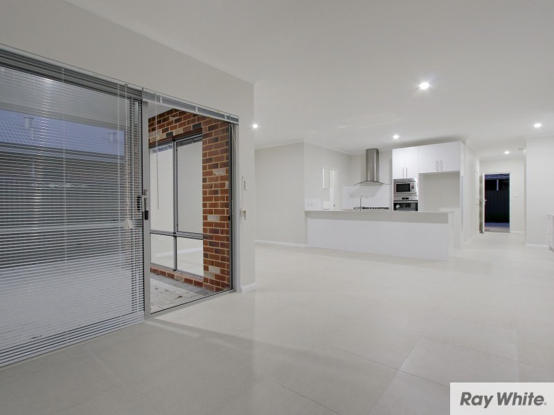 2/203 Hicks Street, Gosnells WA 6110