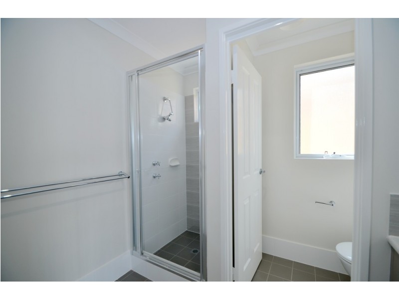 120C Thomas Street, Queens Park WA 6107