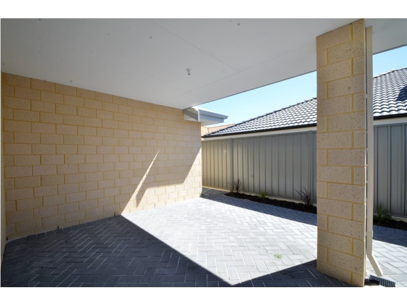 120C Thomas Street, Queens Park WA 6107