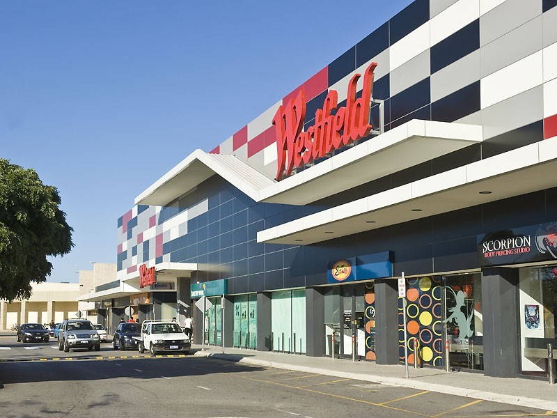 120C Thomas Street, Queens Park WA 6107