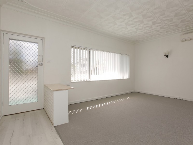 15 Liege Street, Cannington WA 6107