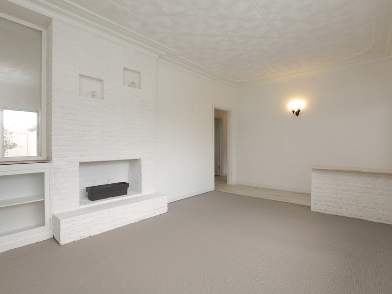 15 Liege Street, Cannington WA 6107