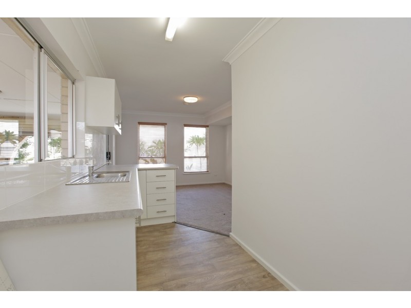 31 Vahland Ave, Riverton WA 6148