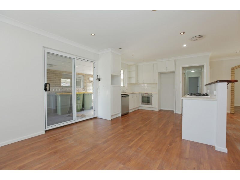 31 Vahland Ave, Riverton WA 6148