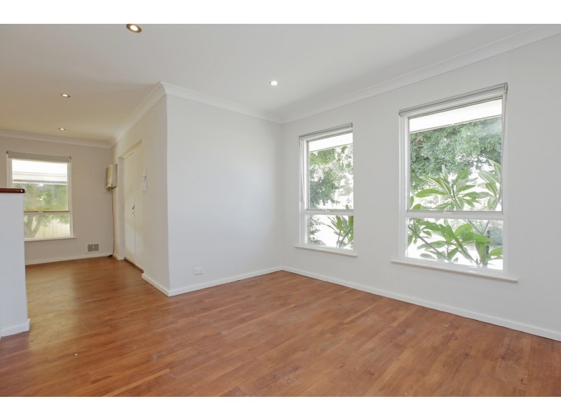 31 Vahland Ave, Riverton WA 6148