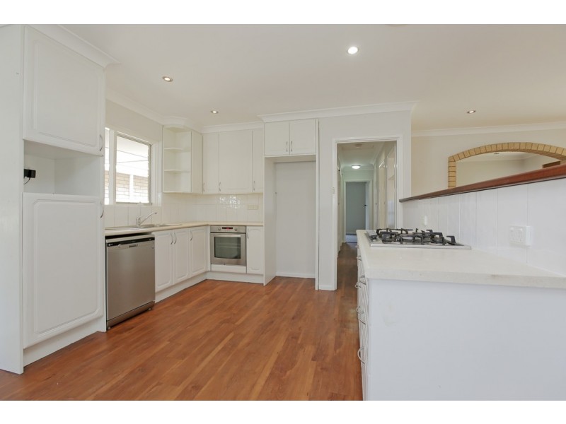 31 Vahland Ave, Riverton WA 6148