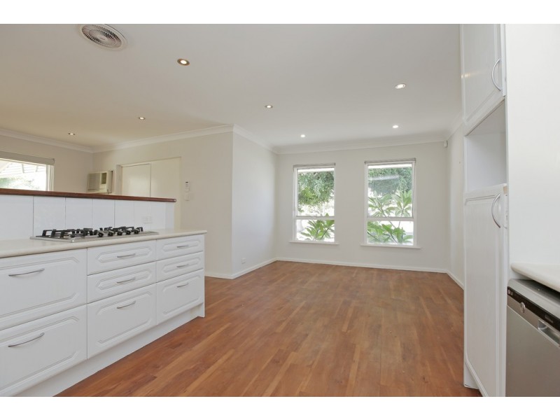 31 Vahland Ave, Riverton WA 6148