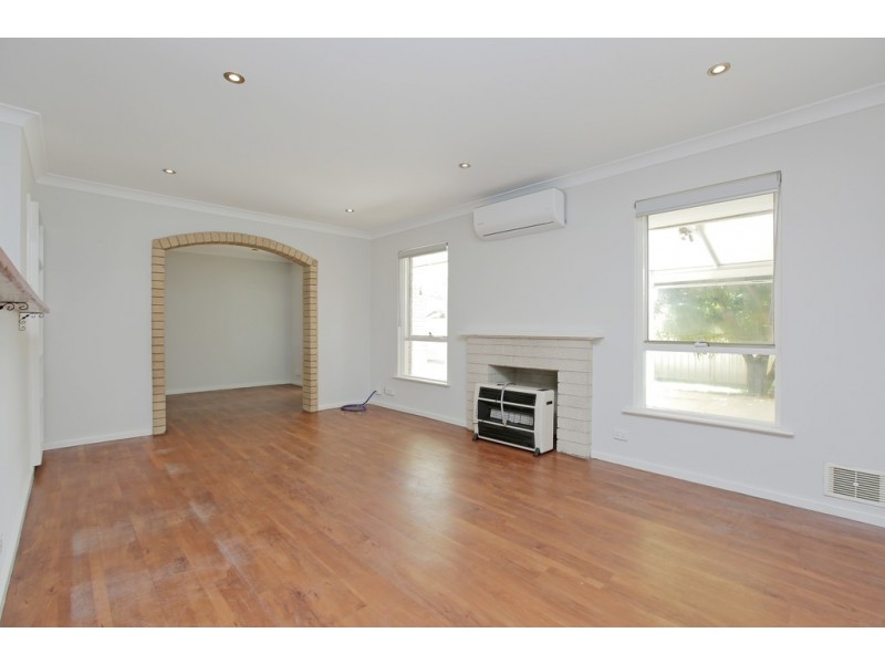 31 Vahland Ave, Riverton WA 6148