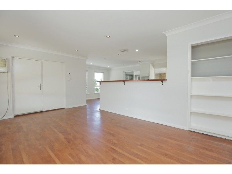 31 Vahland Ave, Riverton WA 6148