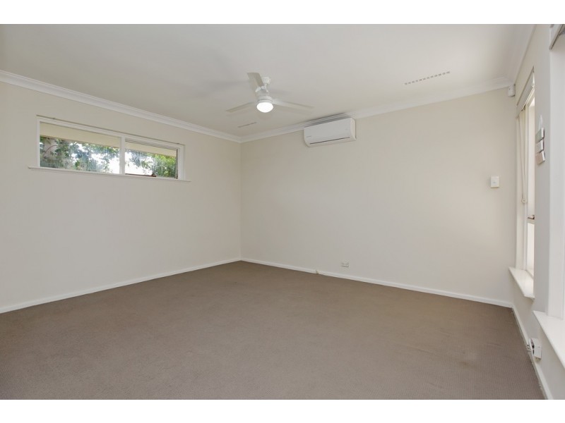 31 Vahland Ave, Riverton WA 6148