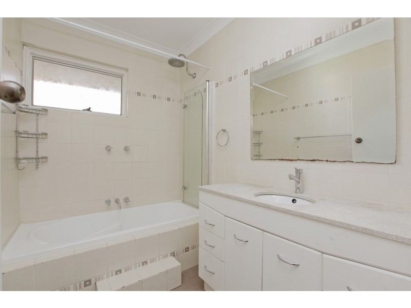 31 Vahland Ave, Riverton WA 6148