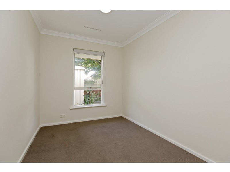 31 Vahland Ave, Riverton WA 6148