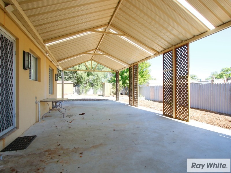 1 Chiddington St, Beckenham WA 6107